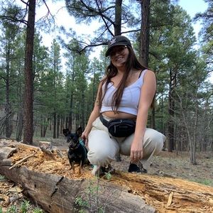 Meet your Posher, Ellaina